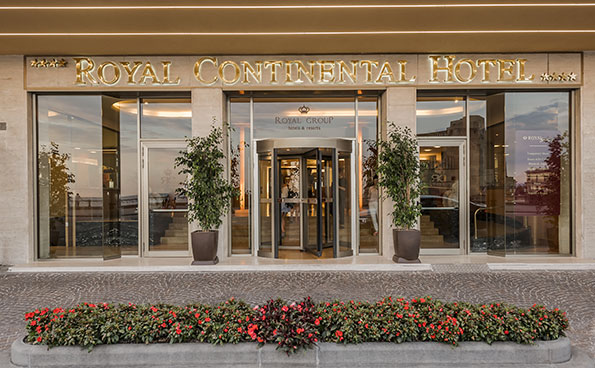 The hotel Royal Group by Naples seafront.