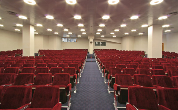 L'auditorium dell'hotel Royal Continental, per eventi fino a 530 partecipanti.